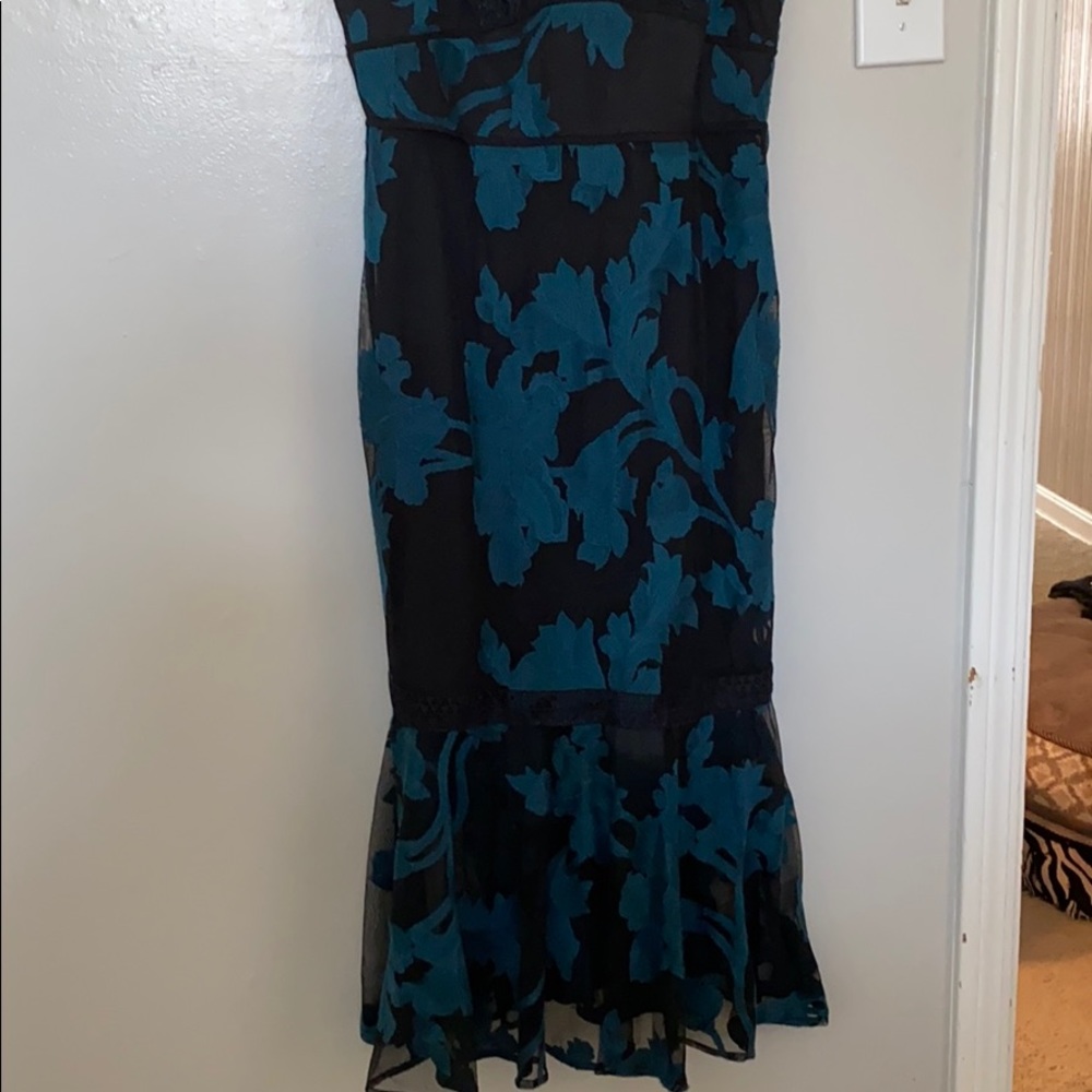 Dress - Picture 6 of 8